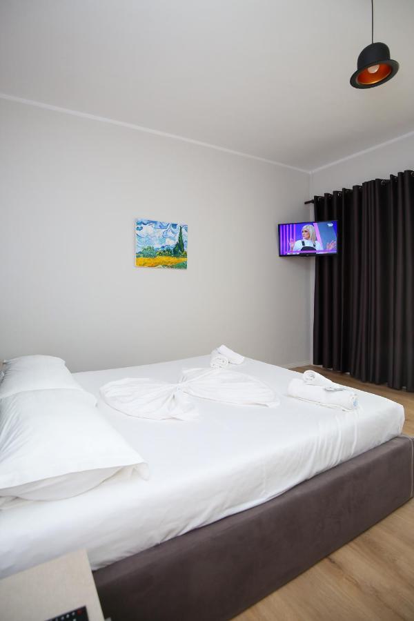 Skyhill Boutique Hotel Vlorë Extérieur photo